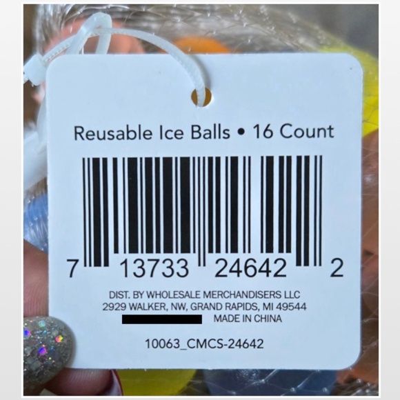 New Reusable Ice Cubes Round 16 Count Colorful NWT - Picture 5 of 6